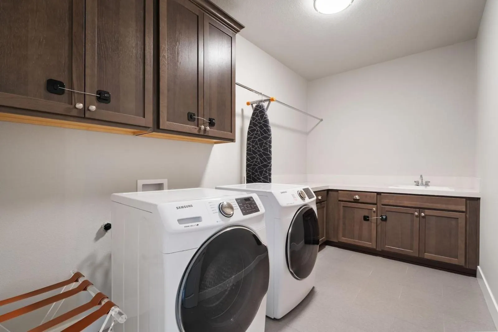 Luxury Home, 5Br, 4Bt, Near Portland Dt, Game Room, Nature Trails 0*,  USA